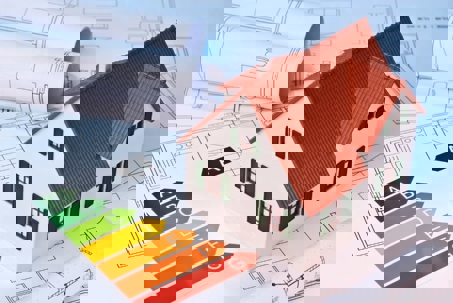 It represents an energy efficiency scale